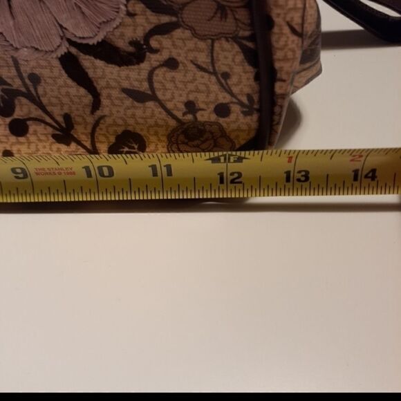 Gorgeous Petunia Pickle Bottom Diaper Bag - Picture 10 of 13